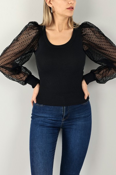 Siyah Kolları Tüllü Fitilli Bluz 100540