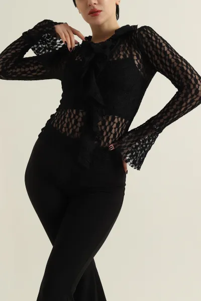 Siyah Madonna Yaka Dantelli Tasarım Kadın Bluz 424729