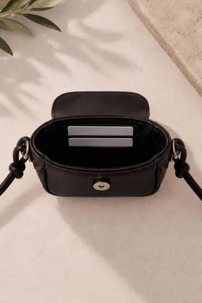 Siyah Mini Boy Mıknatıs Kapaklı Kartlık Detaylı Kadın Omuz Çantası 486183