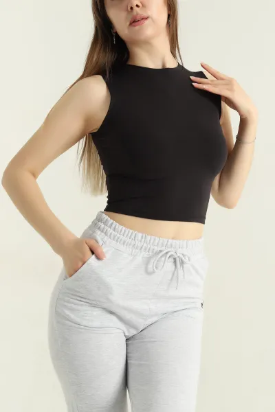 siyah-modal-likrali-kadin-atlet-357834
