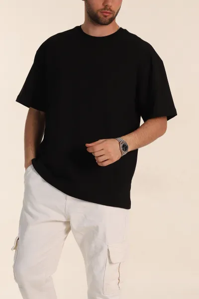 siyah-oversize-dikis-detayli-basic-erkek-tisort-348835
