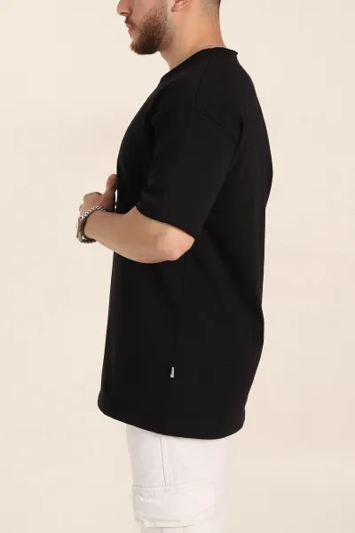 Siyah Oversize Kabartma Yazılı Yırtık Yaka Detaylı Erkek Tişört 358010