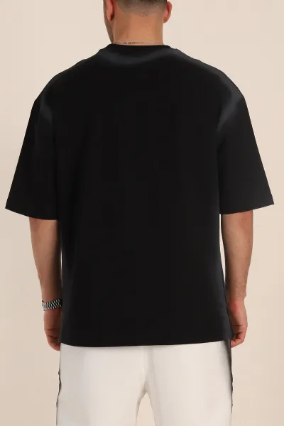 Siyah Oversize Yazı Detaylı Yıkamalı Erkek Tişört 354073