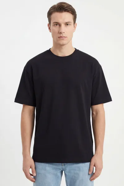 siyah-oversize-oysho-kumas-bisiklet-yaka-erkek-tisort-453868
