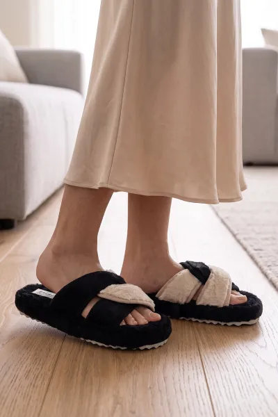 Siyah Peluş Çapraz Bantlı Kadın Ev Terliği 488425