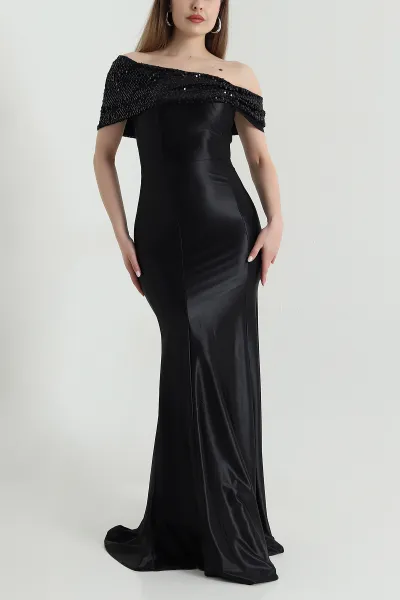 Siyah Pullu Saten Kayık Yaka Balık Model Kadın Abiye 471464