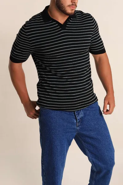 siyah-regular-fit-cizgili-apas-yaka-triko-tisort-254687