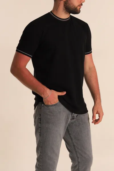 siyah-regular-fit-cizgili-yaka-detayli-erkek-tisort-277152