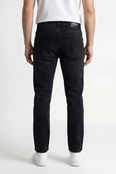 Siyah Regular Fit Erkek Kot Pantolon 431101
