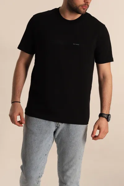 siyah-regular-fit-plastik-baski-detayli-erkek-tisort-268110