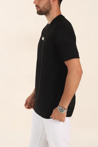 Siyah Relaxed Fit Delikli Tasarım Yazı Detay Erkek Tişört 373075
