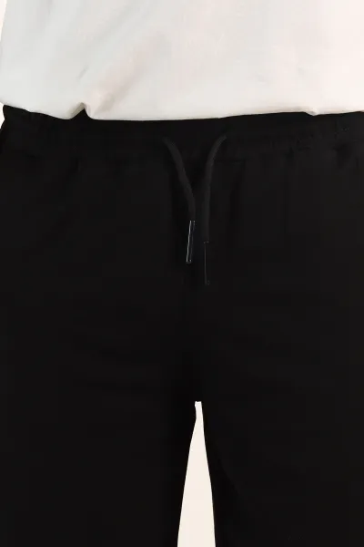 Siyah Relaxed Fit İki İp Şardonsuz Kabartma Baskılı Erkek Şort 382182