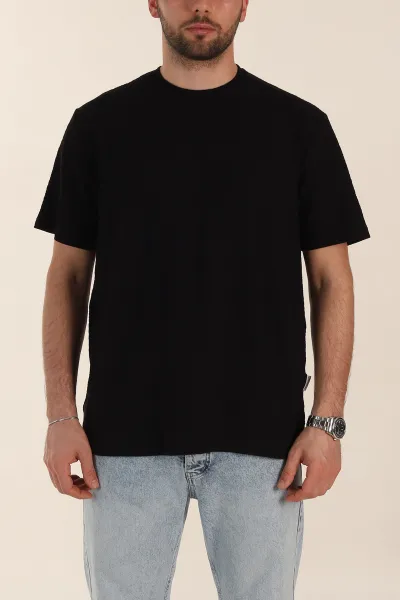 Siyah Relaxed Fit Kabartma Desenli Basic Erkek Tişört 358106