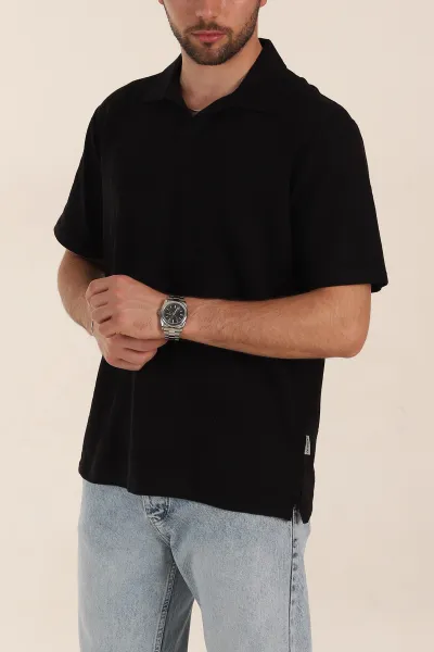 Siyah Relaxed Fit Kabartma Desenli Patlı Polo Yaka Erkek Tişört 358098