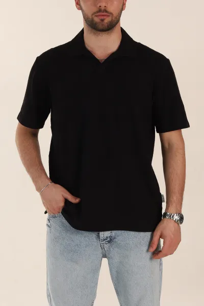 Siyah Relaxed Fit Kabartma Desenli Patlı Polo Yaka Erkek Tişört 358098