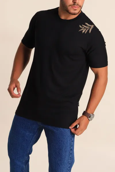 siyah-relaxed-fit-nakis-detayli-likrali-erkek-tisort-268514