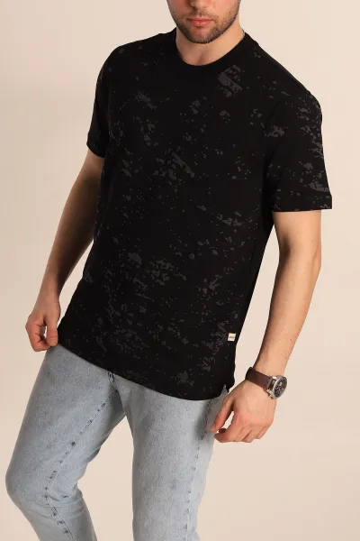 Siyah Relaxed Fit Sprey Baskılı Erkek Tişört 261622
