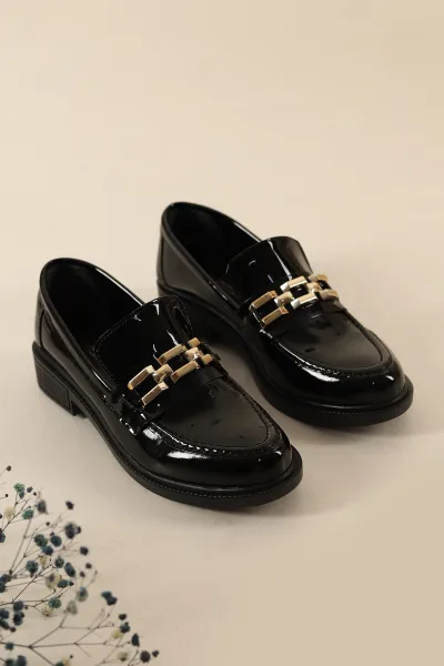 Siyah Rugan Gold Zincirli Kadın Loafer Ayakkabı 305511