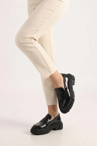 siyah-rugan-kadin-loafer-ayakkabi-431127