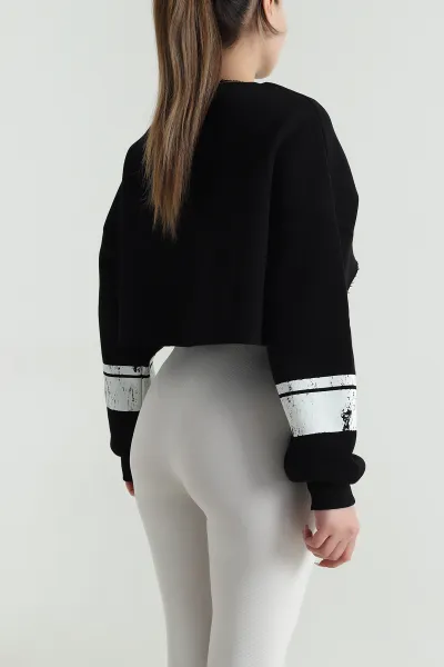 Siyah Şardonlu Lazer Kesim Crop Sweat 489147