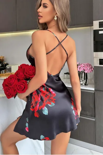 Siyah Saten Dantel İşlemeli Yırtmaçlı Fantezi Gecelik 436224