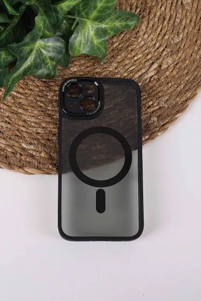Siyah TeknoCase İPhone 13 Uyumlu Wesley Case Serisi Magsafe Özellikli Transparan Sert Silikon Telefon Kılıfı 430586