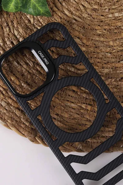 Siyah TeknoCase İPhone 16 Uyumlu Creative Fiber Case Serisi Lens Hediyeli Vakumlu Sert Silikon Telefon Kılıfı 430913