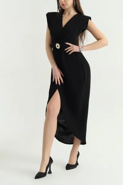Siyah V Yaka Bel Kuşaklı Gold Broşlu Crep Elbise 338985