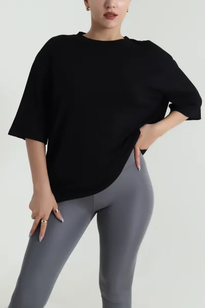 Siyah Vatkalı Sırtı Taşlı Kalp Viskon Kadın Tişört 483174