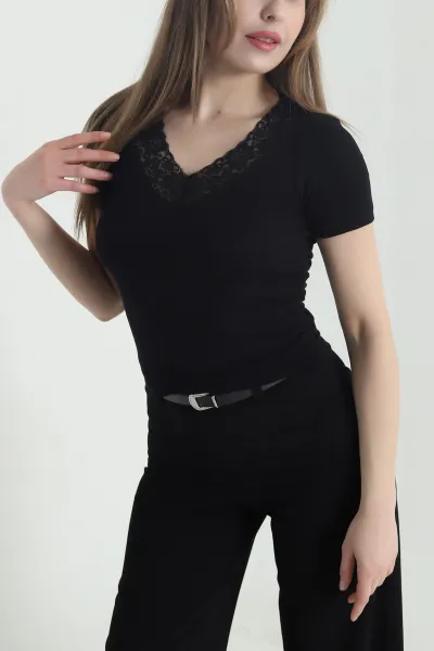Siyah Yakası Dantelli Buzzy Kadın Bluz 442711