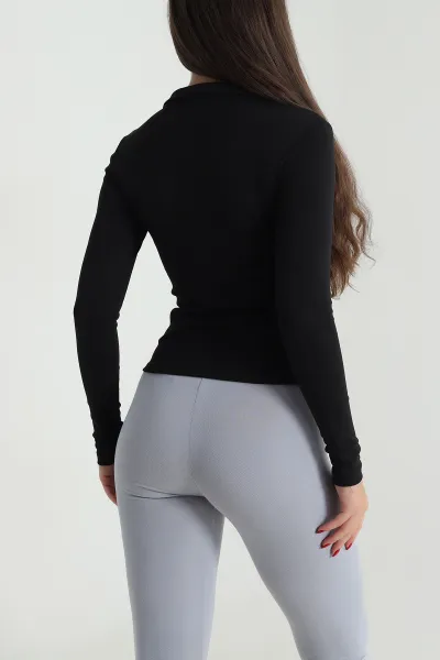 Siyah Yakası Fermuarlı Kadın Body Bluz 489991