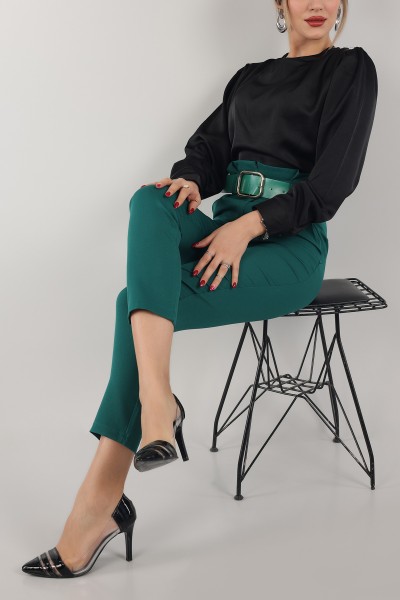Siyah Yakası Pileli Saten Bluz 153354