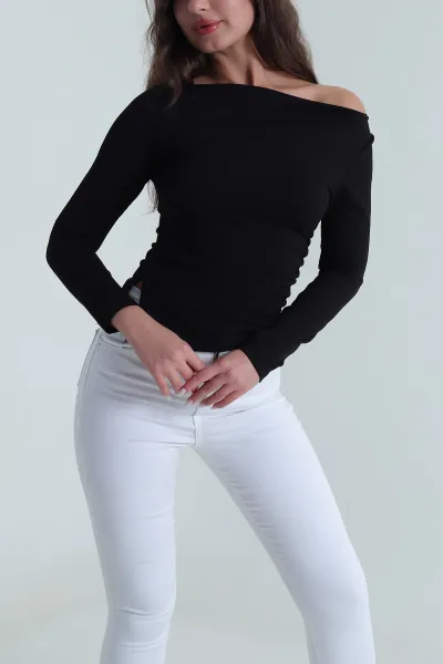Siyah Yanı Yırtmaçlı Oysho Kadın Bluz 485210