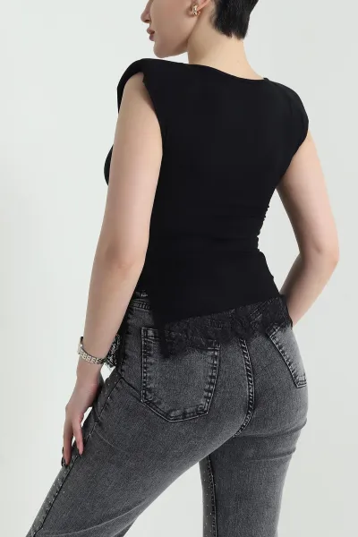 Siyah Yırtmaçlı Büzgülü Vatkalı Dantelli Viskon Kadın Bluz 451653