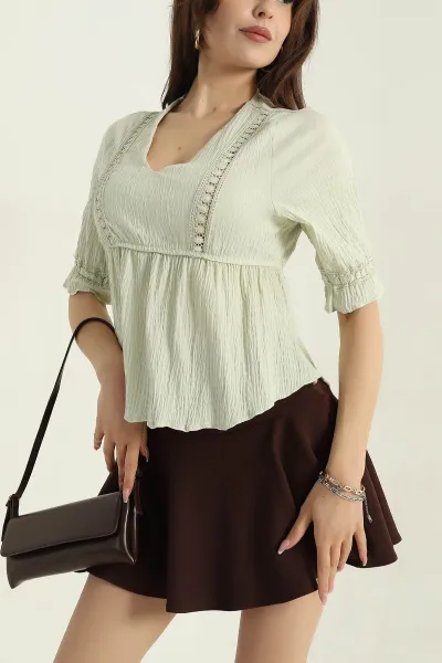 Su Yeşili Dantelli Gofre Kadın Bluz 373828