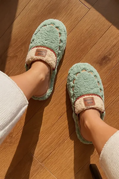 Su Yeşili Peluş İçi Tüylü Kadın Ev Terliği 490093