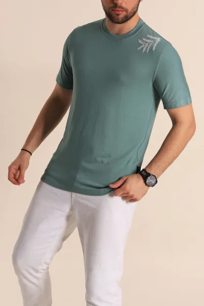 Su Yeşili Relaxed Fit Nakış Detaylı Likralı Erkek Tişört 268517