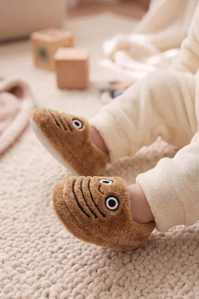 Taba ( 21 - 24 ) Peluş Figürlü Erkek Bebek Panduf 488301