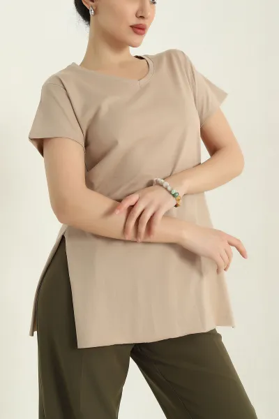 Taş V Yaka Yırtmaçlı Kadın Tişört 357772