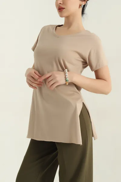 Taş V Yaka Yırtmaçlı Kadın Tişört 357772