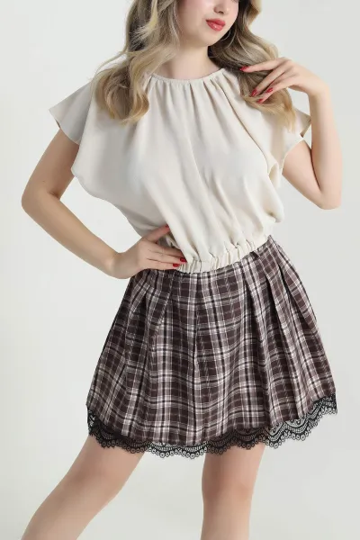 Taş Yaka Pileli Beli Lastikli Bluz 473707