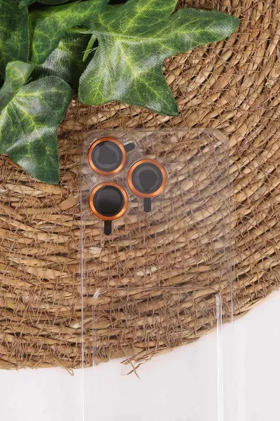 Turuncu TeknoCase İphone 15 Pro Uyumlu Matte Guard Serisi Lens Korumalı Silikon Telefon Kılıfı 472455