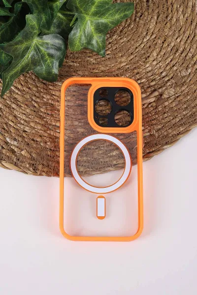 Turuncu TeknoCase İPhone 15 Pro Uyumlu Wesley Case Serisi Magsafe Özellikli Transparan Sert Silikon Telefon Kılıfı 430604