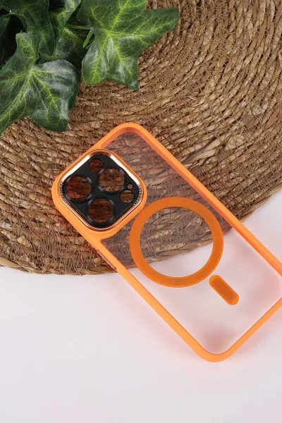 Turuncu TeknoCase İPhone 15 Pro Uyumlu Wesley Case Serisi Magsafe Özellikli Transparan Sert Silikon Telefon Kılıfı 430604