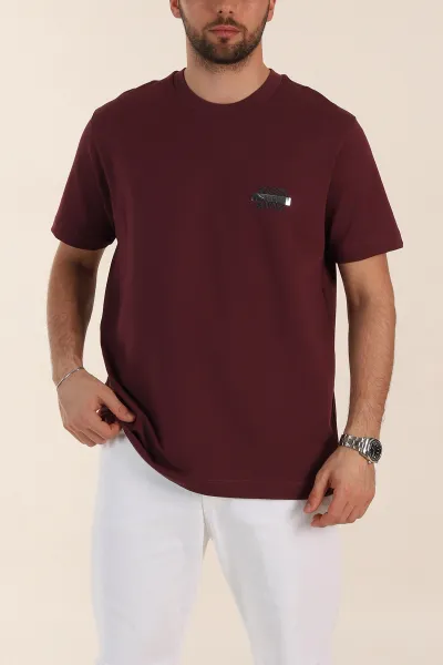 visne-relaxed-fit-baskili-yazi-detayli-erkek-tisort-358546