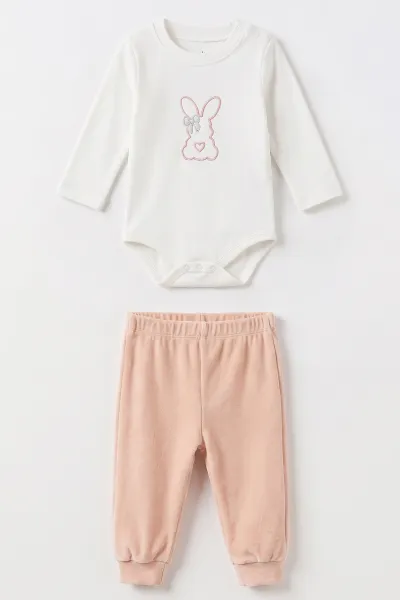 Yavruağzı (3-18 Ay) Kapüşonlu Rabbit  Nakışlı Hırkalı  Çıtçıtlı Zıbınlı Kadife  Kız Bebek 3'lü Takım 487525