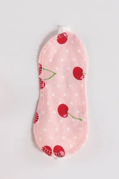 Yavruağzı (4-12 Yaş) Kiraz Baskılı Kısa Kol Ön Düğmeli Göz Bandı Detaylı Kız Çocuk Pijama Takım 453256