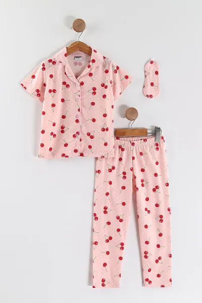 Yavruağzı (4-12 Yaş) Kiraz Baskılı Kısa Kol Ön Düğmeli Göz Bandı Detaylı Kız Çocuk Pijama Takım 453256
