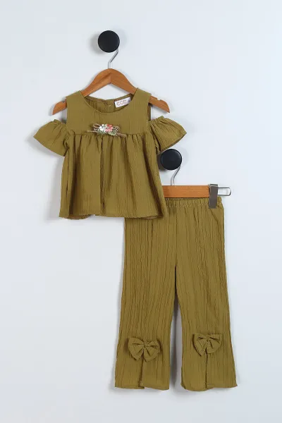 yesil-2-6-yas-cicek-aksesuarli-kurdela-pantolonlu-kiz-cocuk-takim-342154