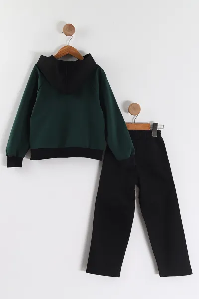 Yeşil (3-10 Yaş) Kanguru Cepli  Kapüşonlu ve Garnili Sweatli Gabardin Pantolonlu Erkek Çocuk Takım 443376